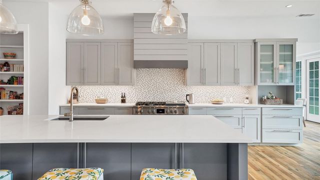 5409 Laguna Cliff LN, Austin, TX 78734