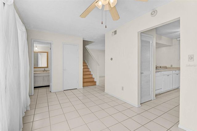 4388 RAYFIELD DRIVE 4388, Sarasota, FL 34243