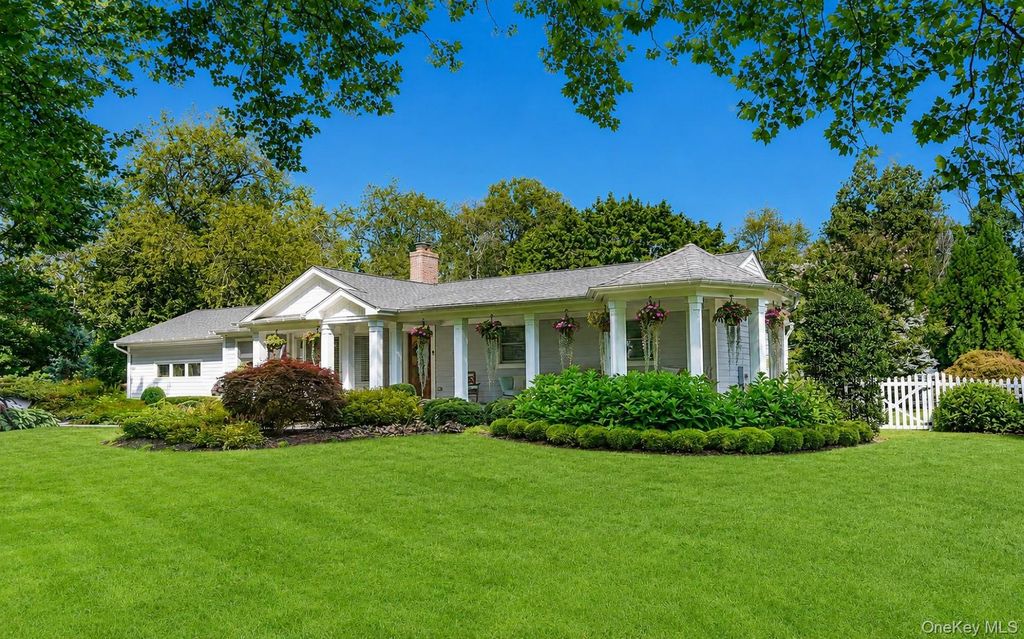 41 Snowball Drive, Cold Spring Harbor, NY 11724 — exterior