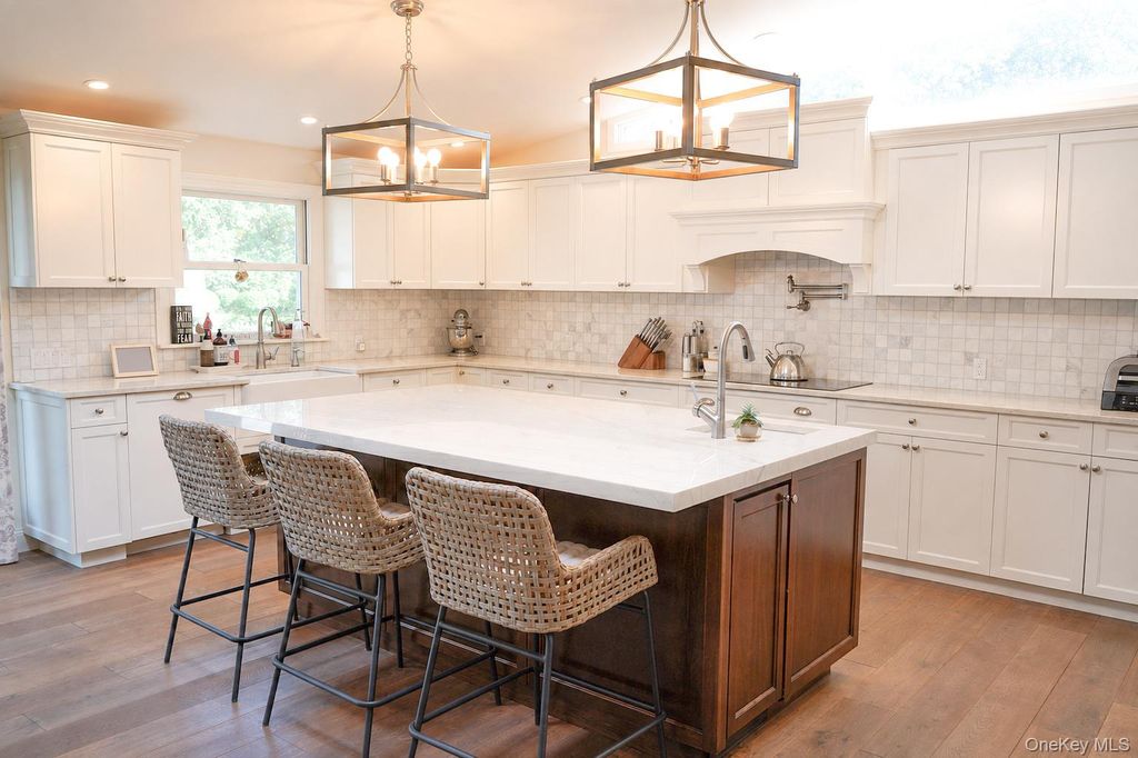 41 Snowball Drive, Cold Spring Harbor, NY 11724 — photo 5