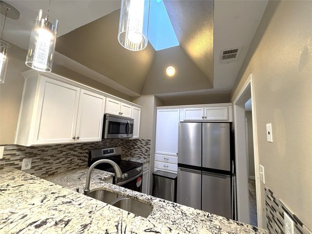 9461 Timberleaf Drive, Dallas, TX 75243