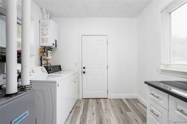 18261 Brentwood Street, Livonia, MI 48152