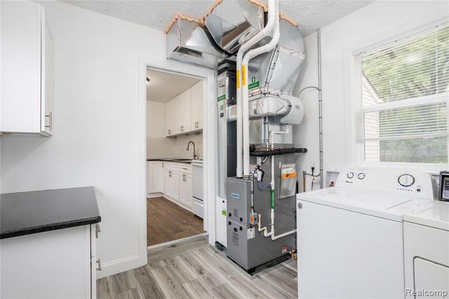 18261 Brentwood Street, Livonia, MI 48152