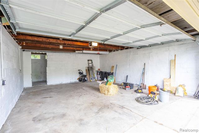 18261 Brentwood Street, Livonia, MI 48152