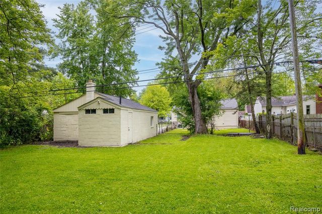 18261 Brentwood Street, Livonia, MI 48152