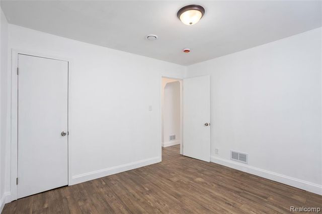18261 Brentwood Street, Livonia, MI 48152