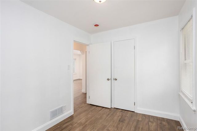 18261 Brentwood Street, Livonia, MI 48152