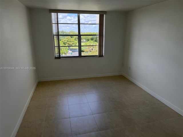 13120 SW 92nd Ave B-PH2, Miami, FL 33176