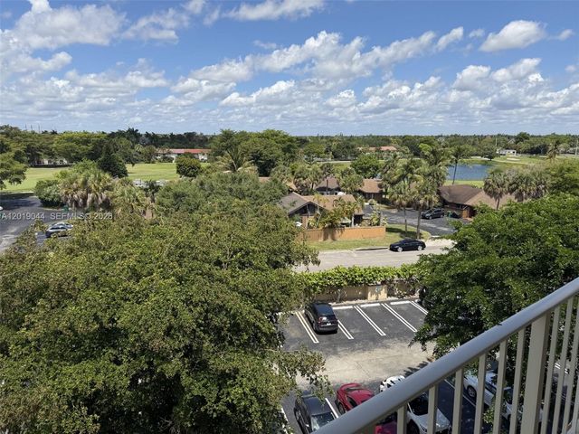 13120 SW 92nd Ave B-PH2, Miami, FL 33176
