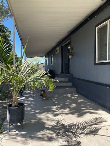 7161 Bobbie Ave, Winton, CA 95301