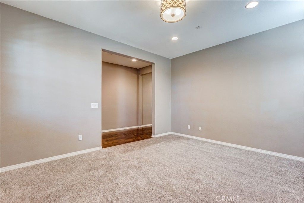 Image 12 of property listing at 31562 Shoregrass Lane, Murrieta, CA 92563