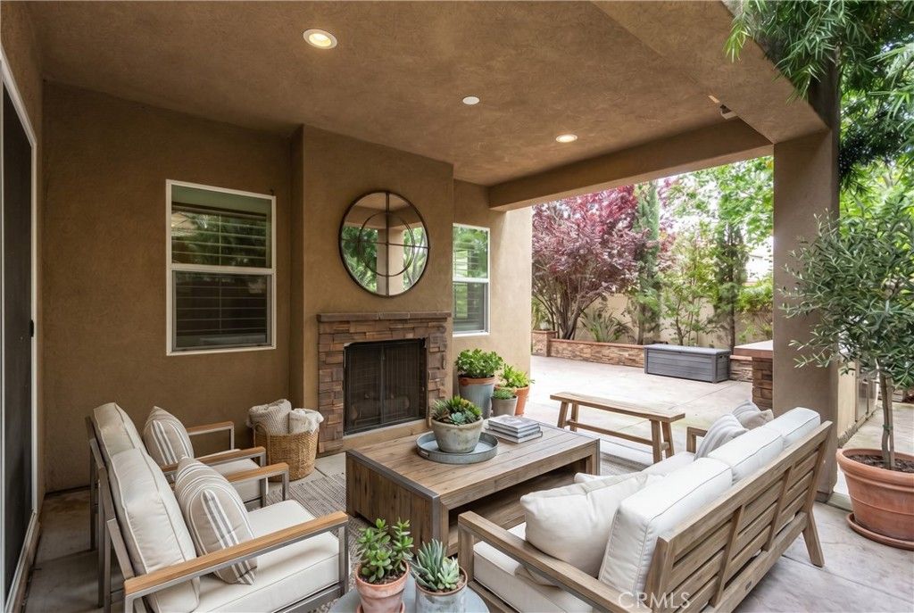 Image 5 of property listing at 31562 Shoregrass Lane, Murrieta, CA 92563