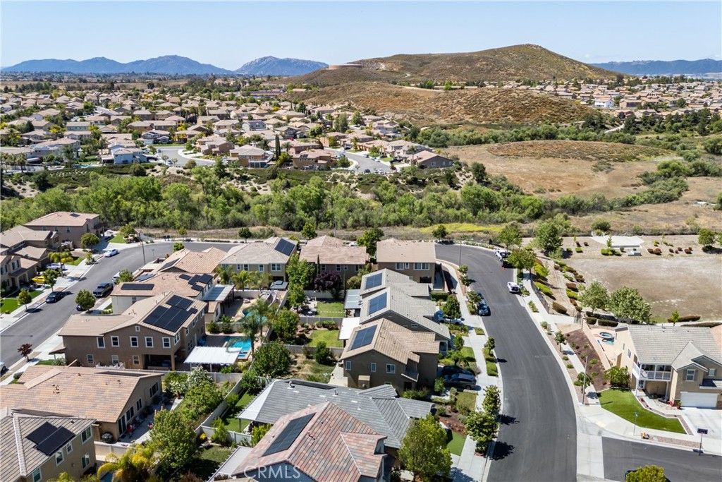 Image 72 of property listing at 31562 Shoregrass Lane, Murrieta, CA 92563