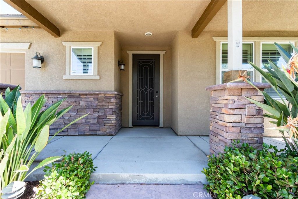 Image 9 of property listing at 31562 Shoregrass Lane, Murrieta, CA 92563