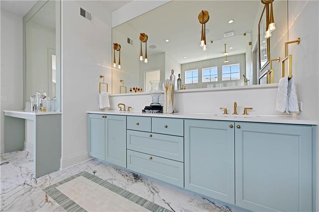 11809 W 181st Street, Overland Park, KS 66013