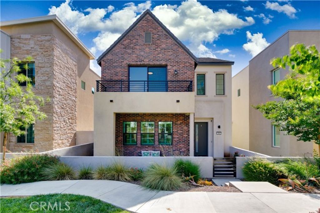 484 Chorus, Irvine, CA 92618