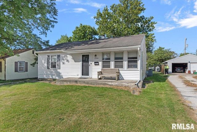1509 Hardin Avenue, Jacksonville, IL 62650