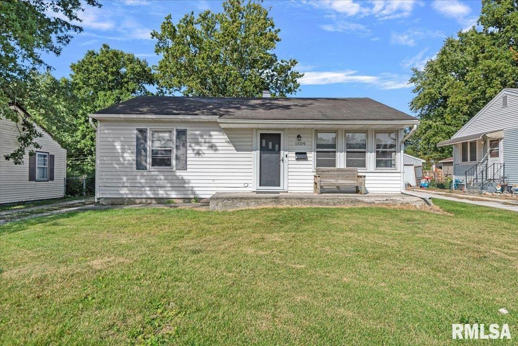 1509 Hardin Avenue, Jacksonville, IL 62650
