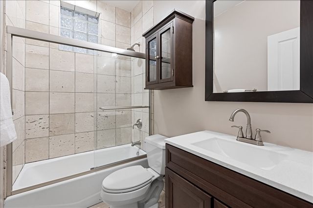1639 N Oakley Avenue D1, Chicago, IL 60647
