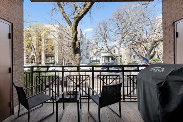 1639 N Oakley Avenue D1, Chicago, IL 60647