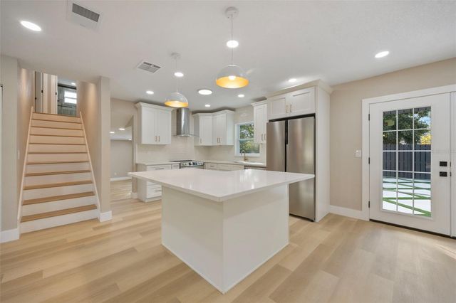 13824 CHERRY BROOK LANE, Tampa, FL 33618