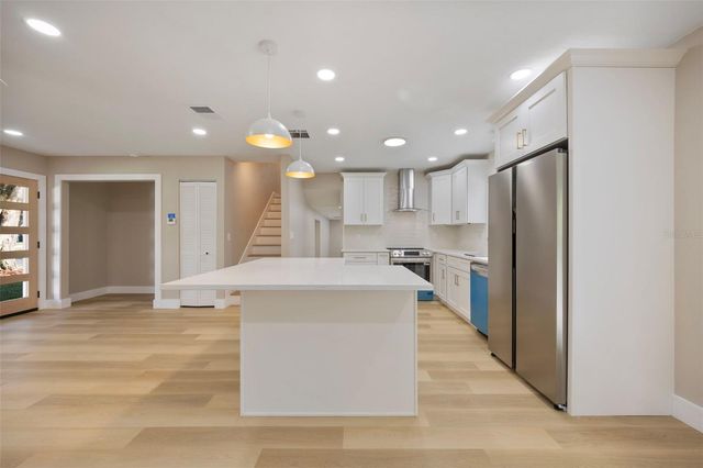 13824 CHERRY BROOK LANE, Tampa, FL 33618