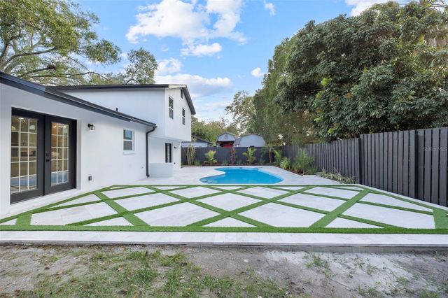 13824 CHERRY BROOK LANE, Tampa, FL 33618