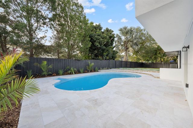 13824 CHERRY BROOK LANE, Tampa, FL 33618