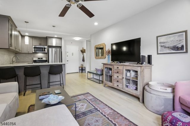 465 Valley Street Unit 3C 3C, Maplewood Twp., NJ 07040