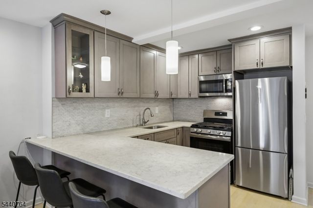 465 Valley Street Unit 3C 3C, Maplewood Twp., NJ 07040