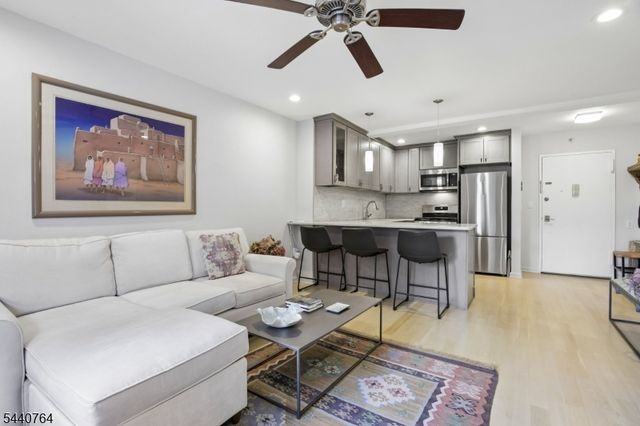 465 Valley Street Unit 3C 3C, Maplewood Twp., NJ 07040