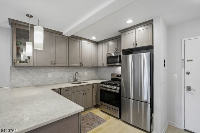 465 Valley Street Unit 3C 3C, Maplewood Twp., NJ 07040