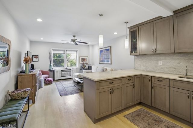 465 Valley Street Unit 3C 3C, Maplewood Twp., NJ 07040
