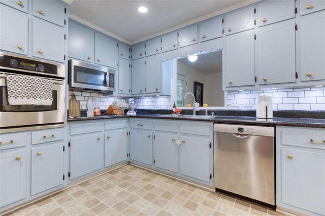 2173 Timber Lane, Snellville, GA 30078