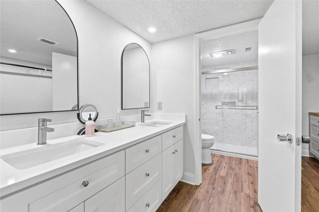 113 World Of Tennis SQ, Lakeway, TX 78738