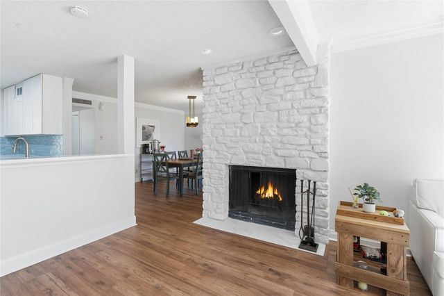 113 World Of Tennis SQ, Lakeway, TX 78738