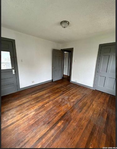 227 SOUTHWAY DR, San Antonio, TX 78225