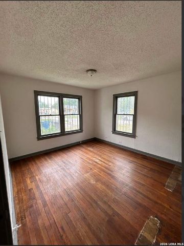 227 SOUTHWAY DR, San Antonio, TX 78225