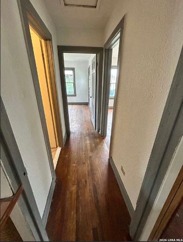 227 SOUTHWAY DR, San Antonio, TX 78225