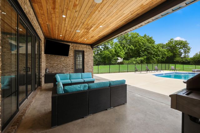 156 Rocky Waters Way, Georgetown, KY 40324
