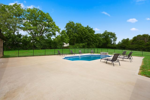 156 Rocky Waters Way, Georgetown, KY 40324