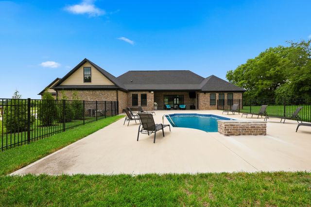 156 Rocky Waters Way, Georgetown, KY 40324