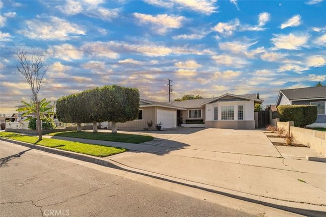 223 S Emerald Street, Anaheim, CA 92804