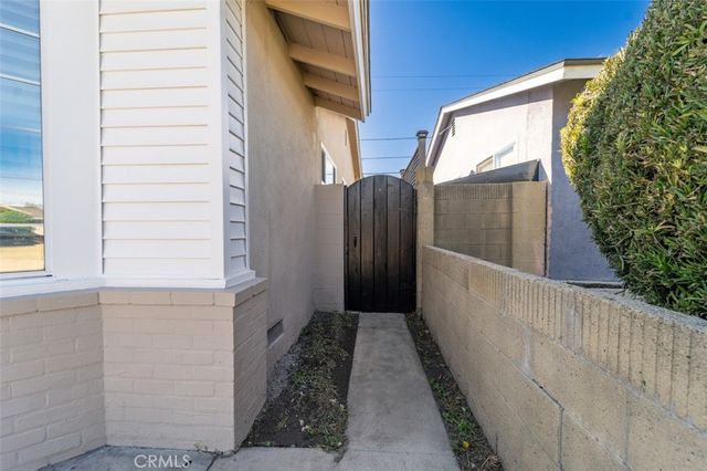 223 S Emerald Street, Anaheim, CA 92804