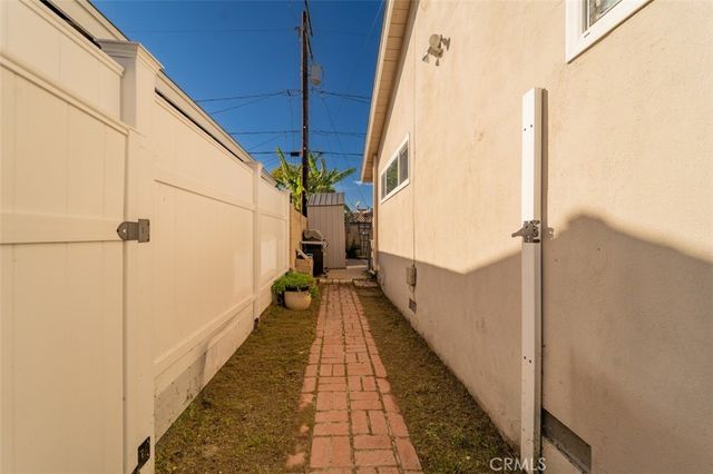 223 S Emerald Street, Anaheim, CA 92804