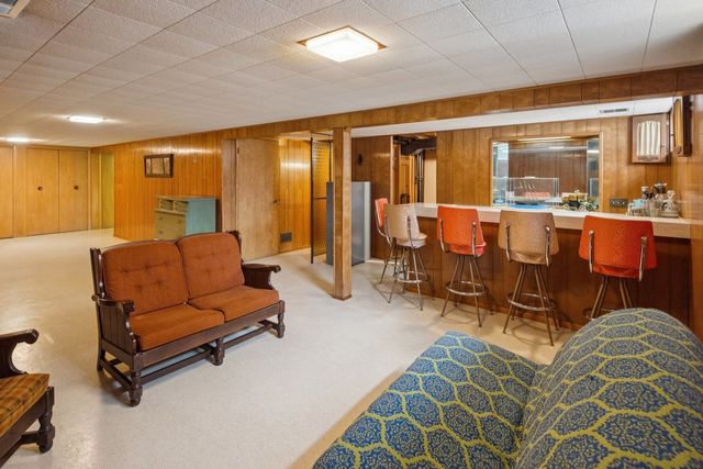 310 Harvard Street, Des Plaines, IL 60016