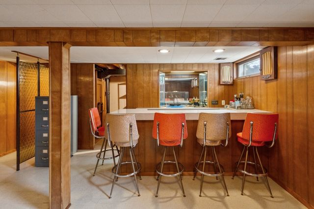 310 Harvard Street, Des Plaines, IL 60016