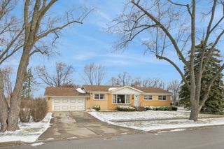 310 Harvard Street, Des Plaines, IL 60016