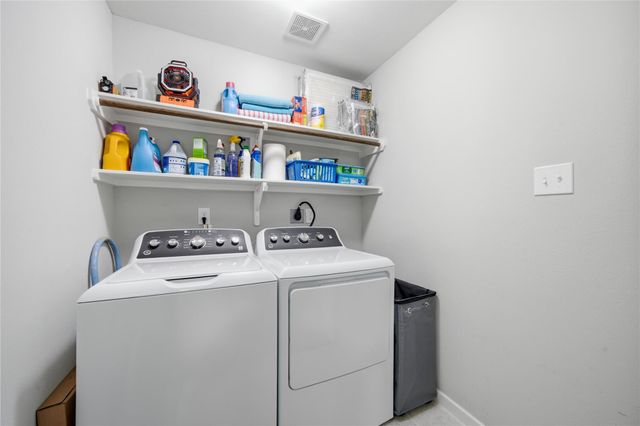 910 Hillstar Street, Houston, TX 77009