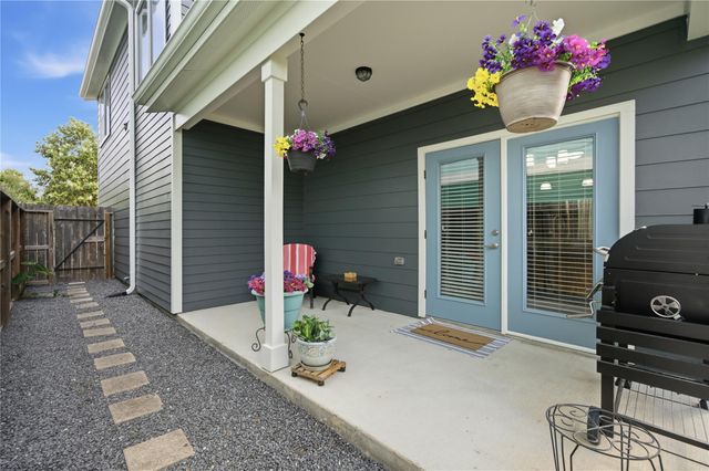 910 Hillstar Street, Houston, TX 77009